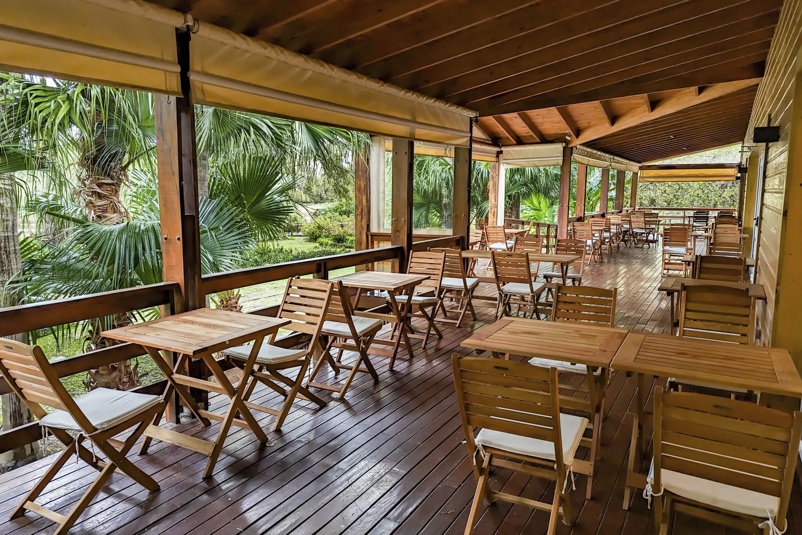2.1_Galeria-semicubierta-para-coffe-breaks-delta-eco