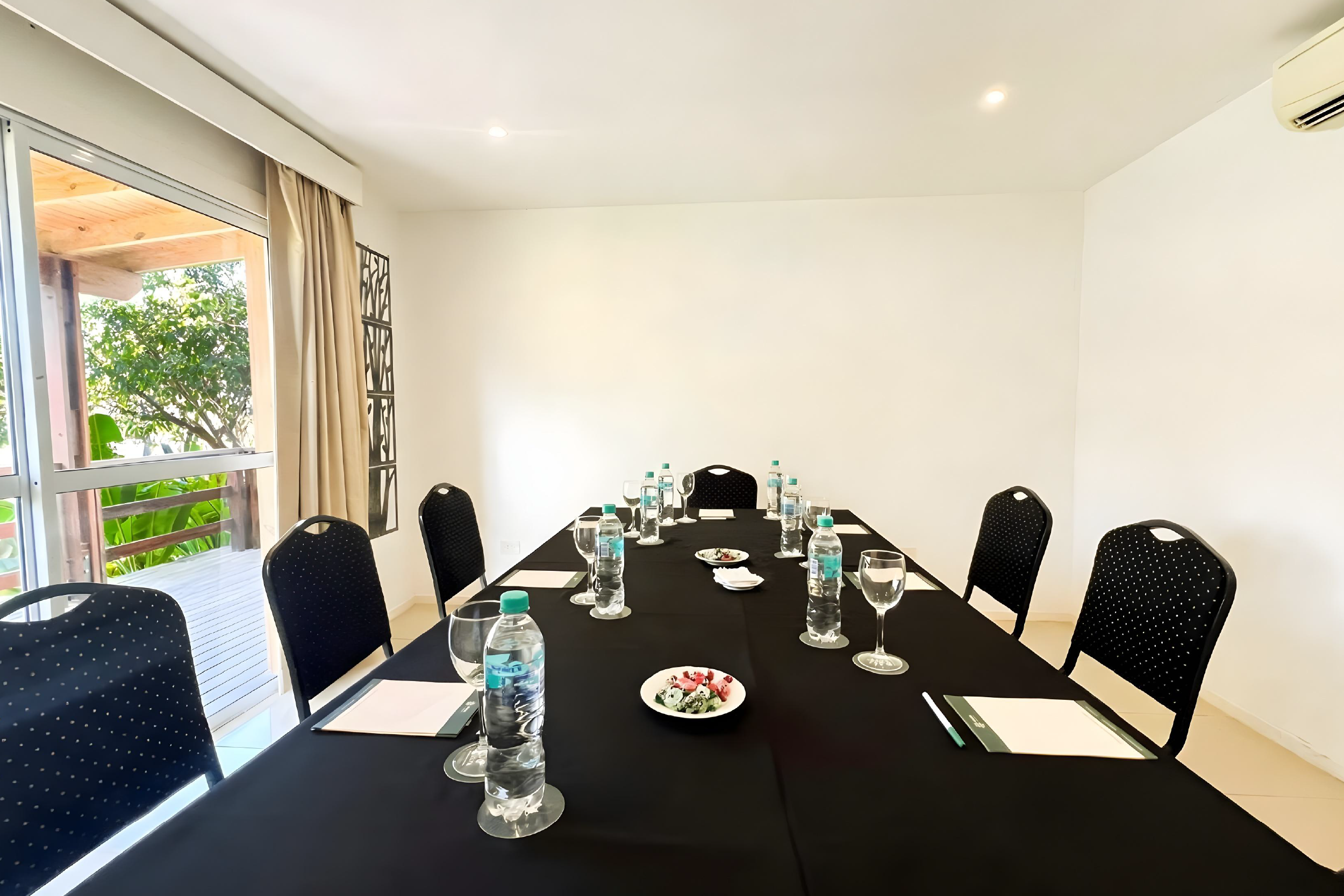 Salon-Refugio-Sala-De-Reuniones-Privada-Directorio